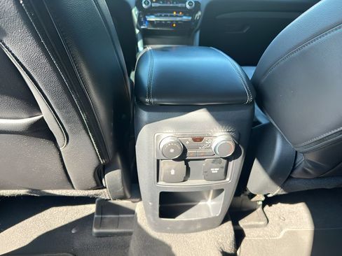 Used 2021 Ford Explorer Limited w/ Class III Trailer Tow Package AWD/4WD image 22