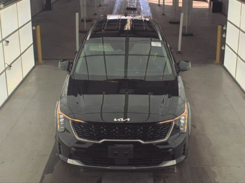 Used 2024 Kia Sorento S image 8