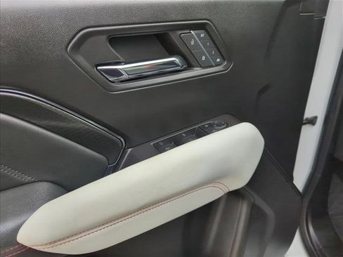 Used 2023 GMC Canyon AT4X image 25