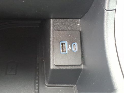 Used 2024 Ford Edge SEL w/ Convenience Package AWD/4WD image 9