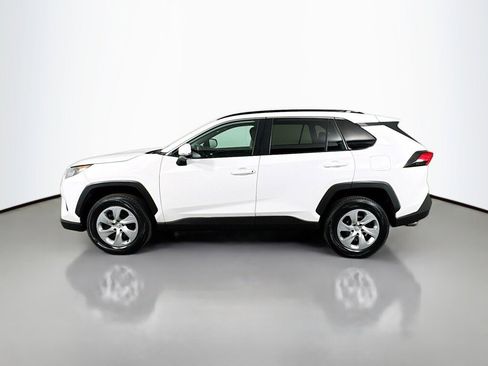 Used 2021 Toyota RAV4 LE image 2