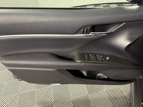 Used 2022 Toyota Camry XSE image 14