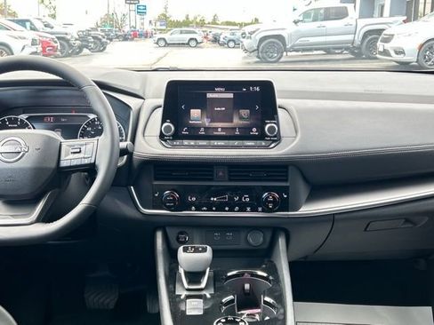 New 2026 Nissan Rogue SV AWD/4WD image 22
