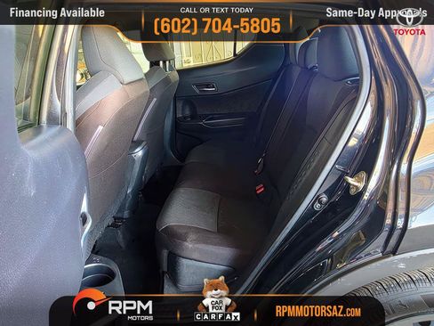 Used 2020 Toyota C-HR LE FWD image 10