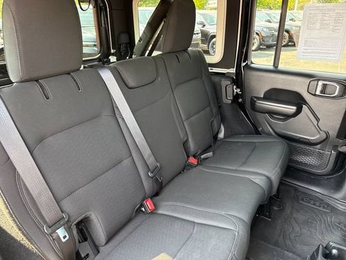 Used 2020 Jeep Wrangler Unlimited Sport AWD/4WD image 19