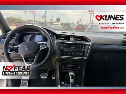 Used 2024 Volkswagen Tiguan SE R-Line AWD/4WD image 43
