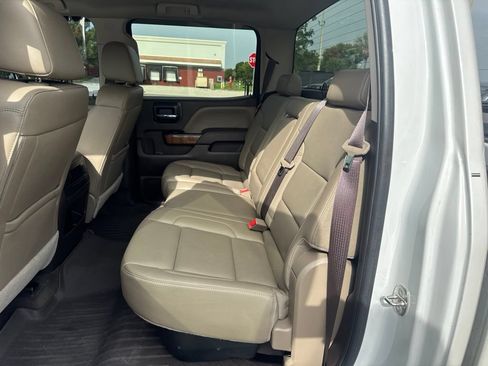 Used 2017 GMC Sierra 1500 SLT w/ SLT Premium Package AWD/4WD image 15