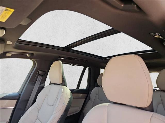 Used 2026 Volvo XC90 B6 Ultra w/ Protection Package AWD/4WD image 16