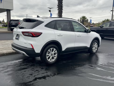 Certified 2025 Ford Escape Active w/ Active Premium Tech Pack AWD/4WD image 3