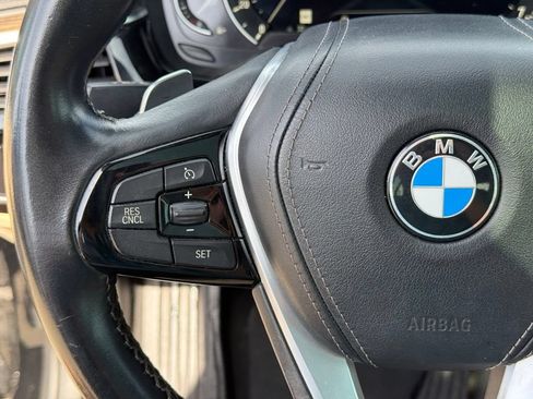Used 2019 BMW 530i w/ Convenience Package RWD image 15
