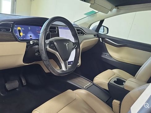 Used 2016 Tesla Model X 90D AWD/4WD image 3