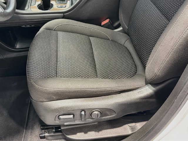 Certified 2023 GMC Acadia SLE w/ Driver Convenience Package AWD/4WD image 17