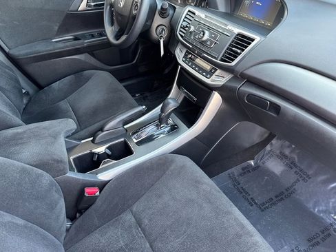 Used 2013 Honda Accord LX image 17