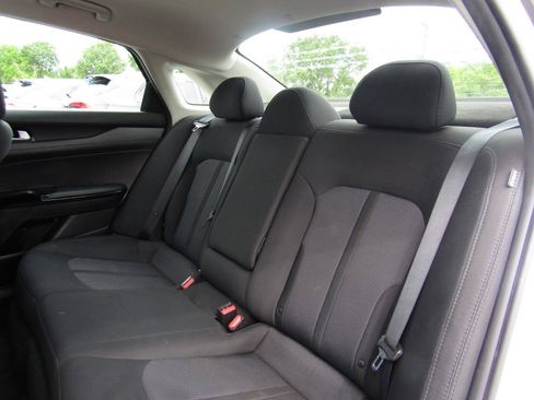 Used 2023 Kia K5 LXS FWD image 19