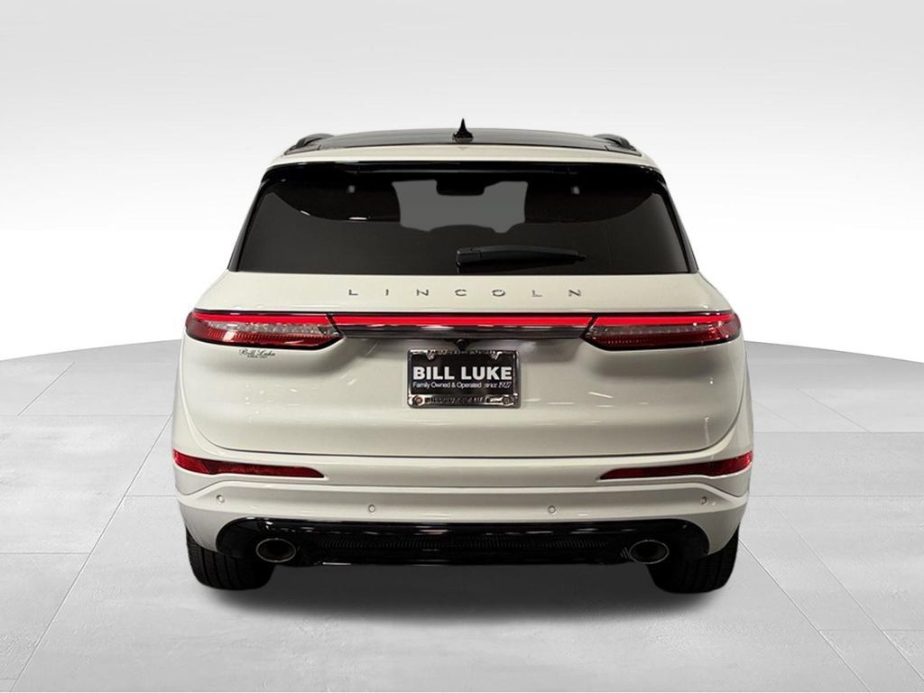 Used 2023 Lincoln Corsair Reserve w/ Equipment Group 201A FWD image 8