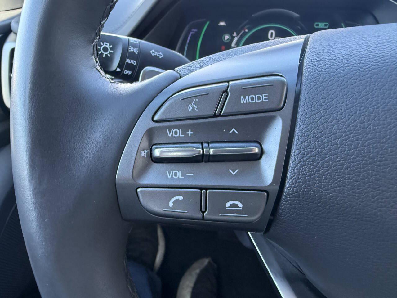 Used 2020 Hyundai Ioniq SEL FWD image 23
