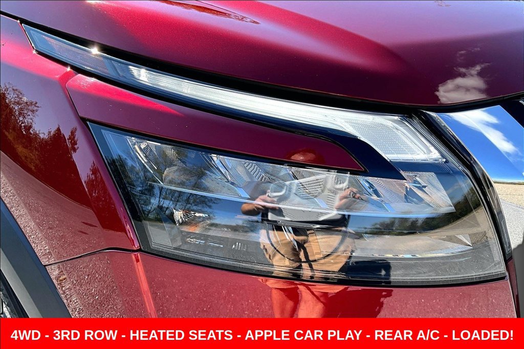 Used 2024 Nissan Pathfinder SV w/ SV Premium Package AWD/4WD image 39