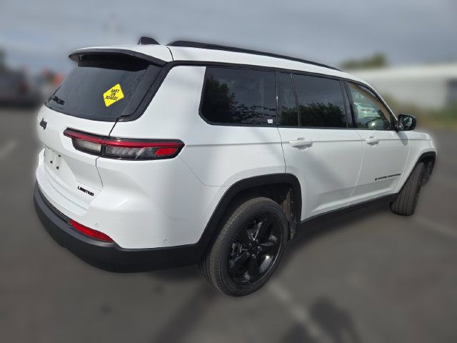 Used 2023 Jeep Grand Cherokee L Limited w/ Black Appearance Package AWD/4WD image 7