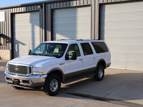 Used 2001 Ford Excursion Limited image 10