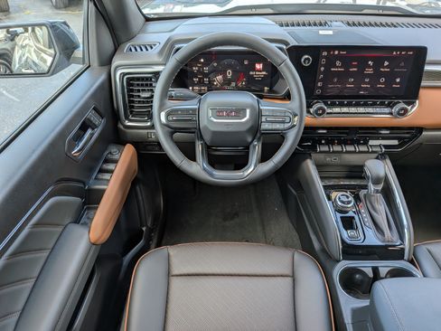 New 2026 GMC Canyon AT4 w/ Technology Plus Package AWD/4WD image 15