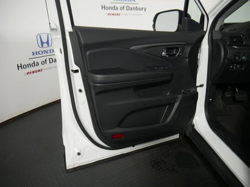 Used 2023 Honda Ridgeline RTL image 14