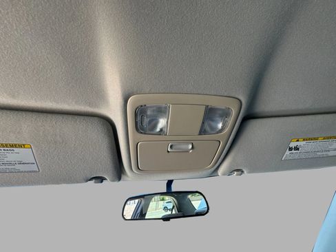 Used 2005 Toyota Camry LE FWD image 30