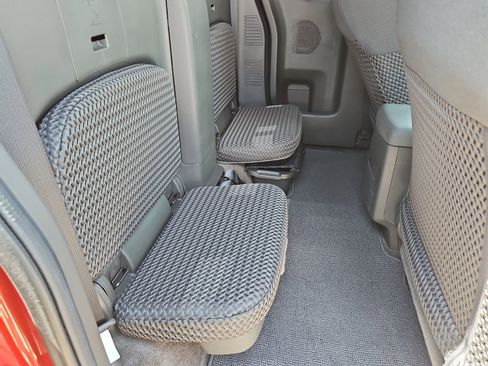 Used 2016 Nissan Frontier SV image 20