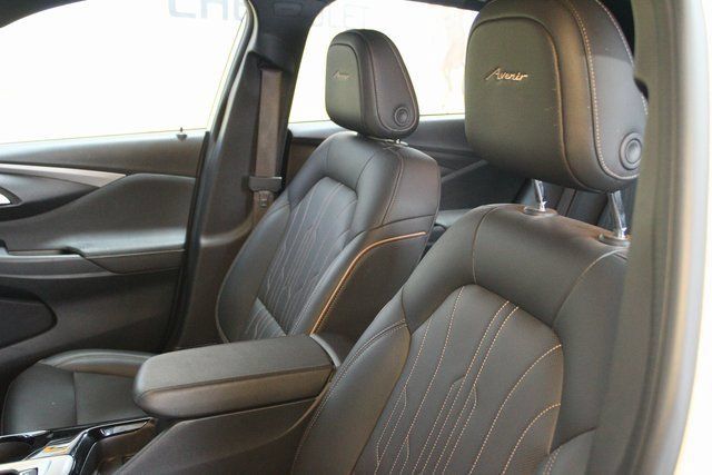 Certified 2025 Buick Envista Avenir FWD image 19