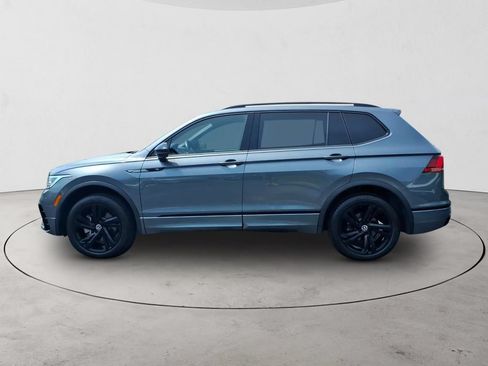Used 2024 Volkswagen Tiguan SE R-Line AWD/4WD image 8