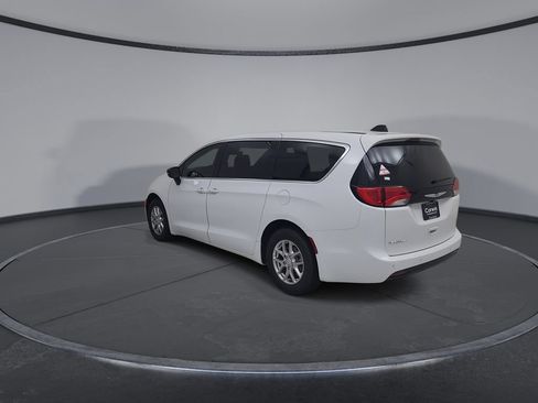 New 2027 Chrysler Pacifica LX FWD image 11