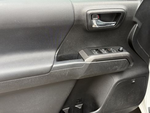 Certified 2022 Toyota Tacoma TRD Pro image 9