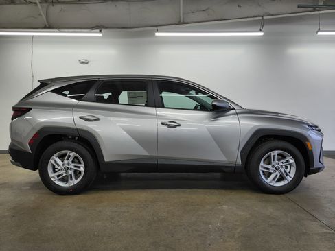 New 2026 Hyundai Tucson SE FWD image 2