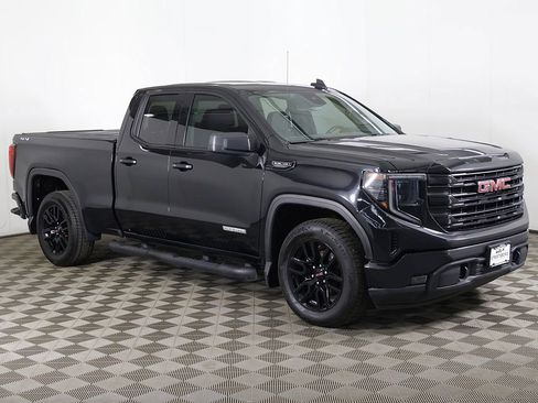 Used 2023 GMC Sierra 1500 Elevation AWD/4WD image 2