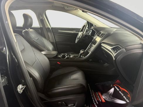 Used 2016 Ford Fusion Titanium FWD image 20