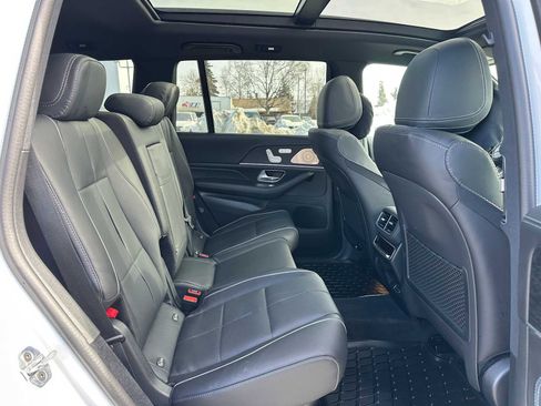Used 2026 Mercedes-Benz GLS 580 4MATIC image 12