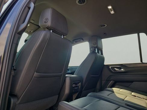 Used 2024 Chevrolet Tahoe LT w/ Luxury Package RWD image 15