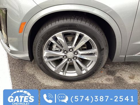 Used 2025 Cadillac XT6 Premium Luxury image 41