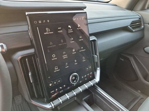 New 2026 GMC Acadia AT4 w/ Luxury Package AWD/4WD image 26
