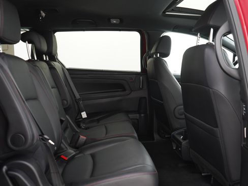 Used 2024 Honda Odyssey Sport image 14