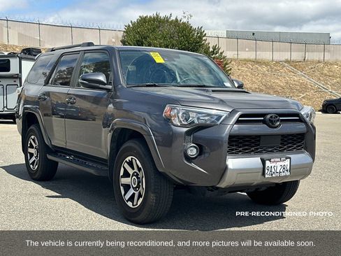 Used 2022 Toyota 4Runner TRD Off-Road Premium w/ Moonroof Package AWD/4WD image 9