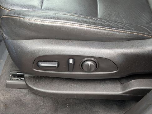 Used 2019 Chevrolet Traverse LT w/ LT Premium Package image 19