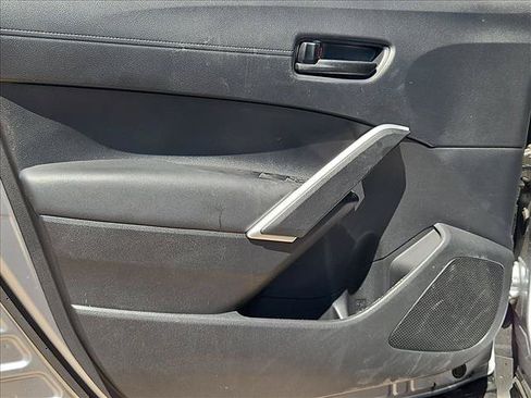 Used 2025 Toyota Corolla Cross AWD Hybrid image 10
