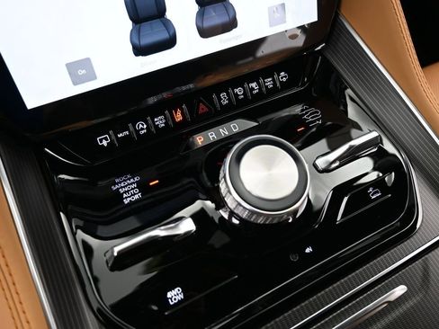 Used 2024 Jeep Grand Wagoneer Series III w/ Quick Order Packagew 28T image 31