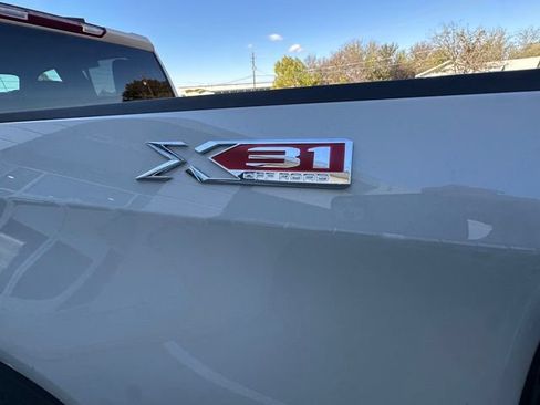 New 2026 GMC Sierra 1500 Pro w/ Graphite Edition AWD/4WD image 9
