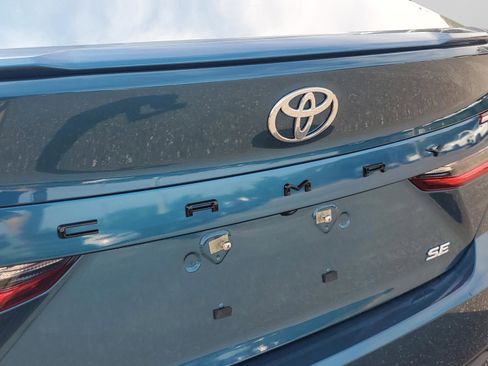 Used 2025 Toyota Camry SE image 27