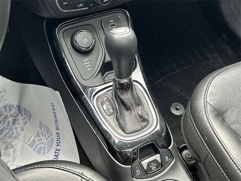 Used 2018 Jeep Compass Limited w/ Navigation Group image 23