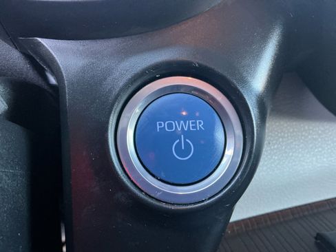 Used 2023 Toyota Sienna XLE w/ XLE Plus Package image 30