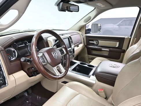 Used 2013 RAM 2500 Laramie w/ Convenience Group image 8