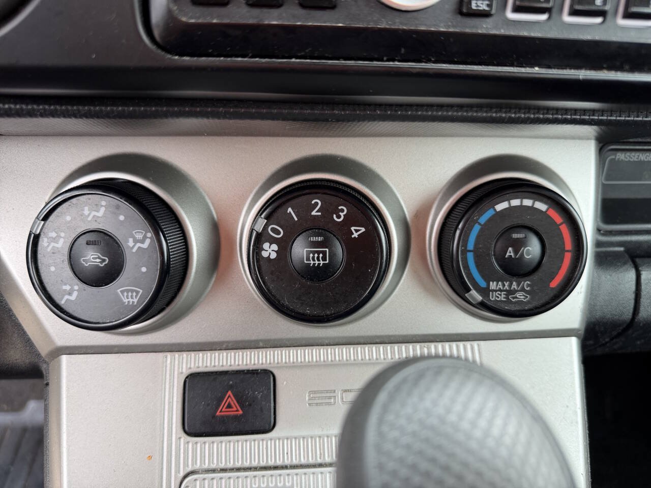 Used 2010 Scion xB FWD image 35