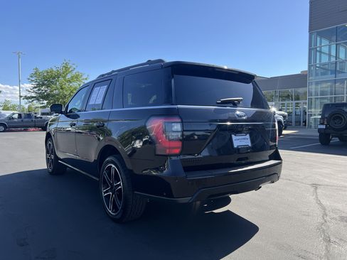 Used 2021 Ford Expedition Limited AWD/4WD image 3